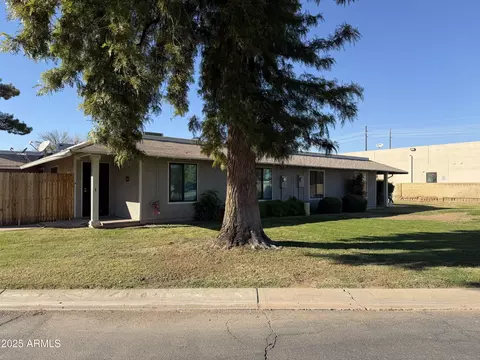 5046 W New World Dr, Glendale, AZ 85302