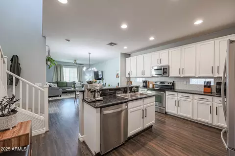 Kitchen - 4146 E Vest Ave, Gilbert, AZ 85295 photo 1 of 2