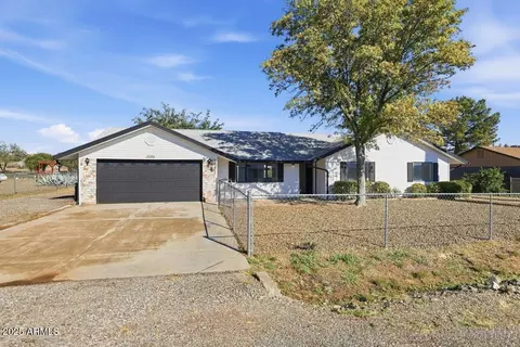 20286 E Prickly Pear Dr, Mayer, AZ 86333