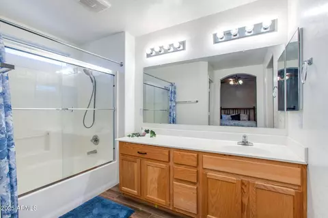 Bath - 11019 N 154th Ln, Surprise, AZ 85379 photo 2 of 4