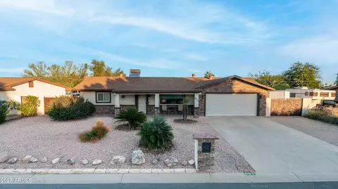 657 S Copper Dr, Apache Junction, AZ 85120