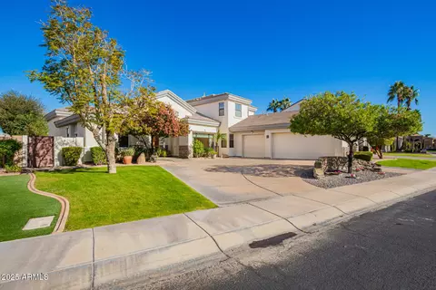 652 W Aster Ct, Chandler, AZ 85248