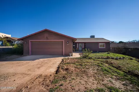 5845 N Bentley Dr, Rimrock, AZ 86335