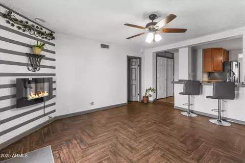 834 E Granada Ave, Apache Junction, AZ 85119 photo 4