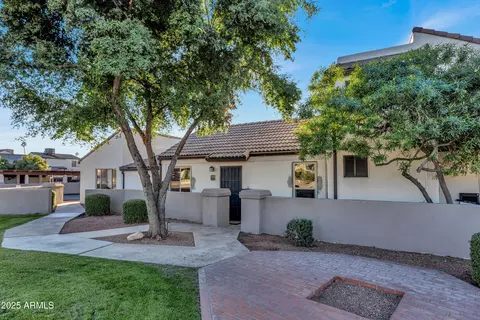 Exterior - 1180 E Belmont Ave, Phoenix, AZ 85020 photo 2 of 8