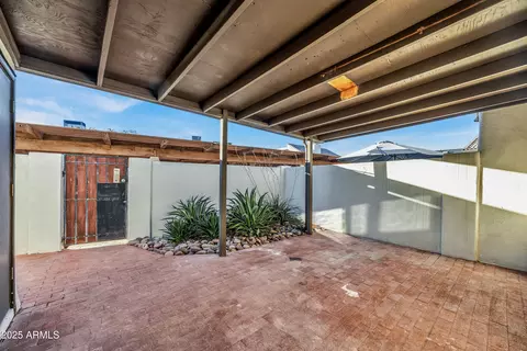Exterior - 1180 E Belmont Ave, Phoenix, AZ 85020 photo 3 of 8