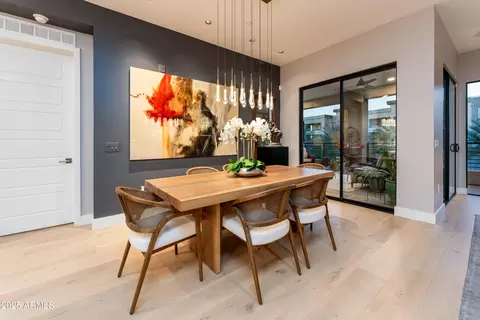 Dining - 5250 E Deer Valley Dr #304, Phoenix, AZ 85054 photo 1 of 1
