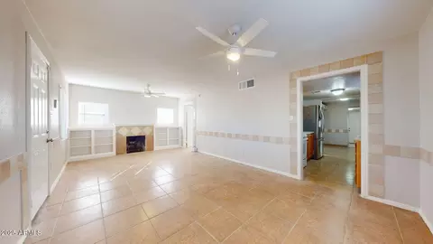 Living - 2214 N 24th Pl, Phoenix, AZ 85008 photo 2 of 2