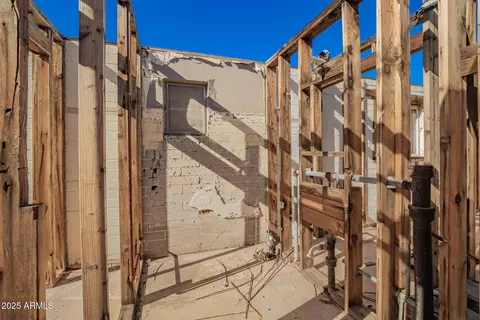 Bath - 5416 E Akron St, Mesa, AZ 85205 photo 1 of 1