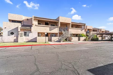 10828 N Biltmore Dr #223, Phoenix, AZ 85029