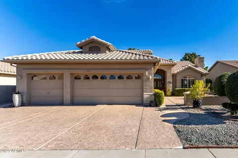 5733 S Amberwood Dr, Chandler, AZ 85248