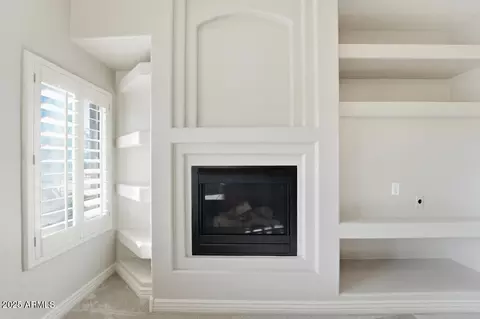 Living - 5450 E Deer Valley Dr #2024, Phoenix, AZ 85054 photo 7 of 8