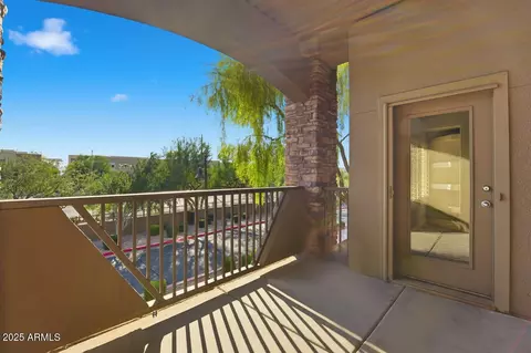 Exterior - 5450 E Deer Valley Dr #2024, Phoenix, AZ 85054 photo 3 of 8