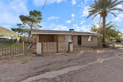 311 W Terrace Dr, Superior, AZ 85173