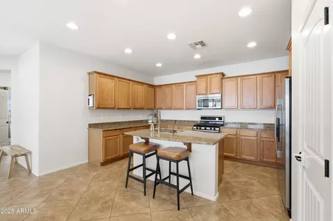 Kitchen - 4495 E Woodside Way, Gilbert, AZ 85297 photo 1 of 8