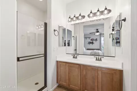 Bath - 4495 E Woodside Way, Gilbert, AZ 85297 photo 1 of 3