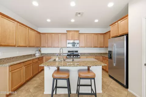 Kitchen - 4495 E Woodside Way, Gilbert, AZ 85297 photo 2 of 8