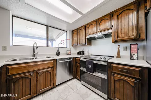 Kitchen - 26 E Palo Verde St, Gilbert, AZ 85296 photo 2 of 2