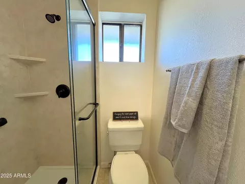 Bath - 26 E Palo Verde St, Gilbert, AZ 85296 photo 3 of 4