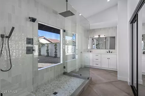 Bath - 2654 E Kenwood St, Mesa, AZ 85213 photo 2 of 4