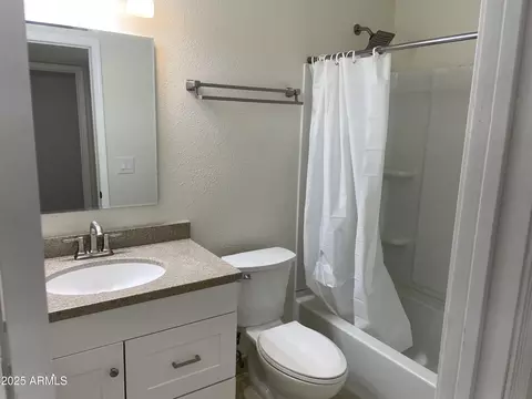 Bath - 4757 E Belleview St, Phoenix, AZ 85008 photo 2 of 2