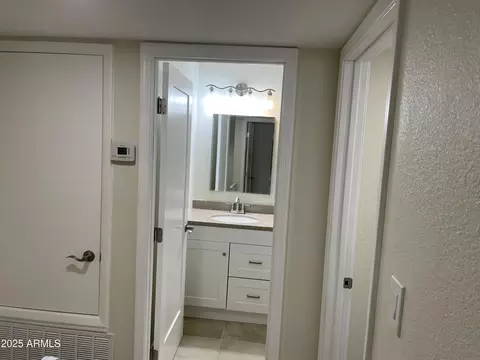 Bath - 4757 E Belleview St, Phoenix, AZ 85008 photo 1 of 2