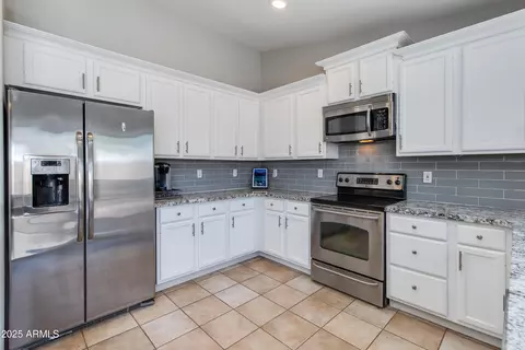 Kitchen - 7346 E Naranja Ave, Mesa, AZ 85209 photo 3 of 4