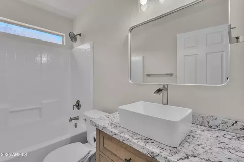 Bath - 1079 E Jasper Dr, Gilbert, AZ 85296 photo 1 of 3