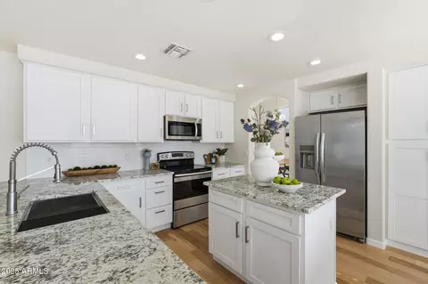 Kitchen - 1079 E Jasper Dr, Gilbert, AZ 85296 photo 1 of 3
