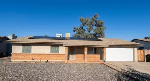 4032 W Laurel Ln, Phoenix, AZ 85029