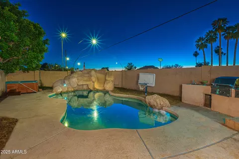 Exterior - 662 S Seton Ave, Mesa, AZ 85206 photo 3 of 4