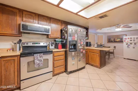 Kitchen - 662 S Seton Ave, Mesa, AZ 85206 photo 2 of 3