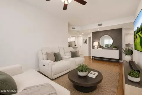 Living - 5350 E Deer Valley Dr #4267, Phoenix, AZ 85054 photo 5 of 5