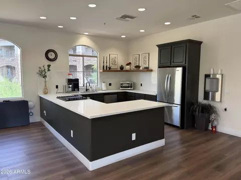 Kitchen - 5350 E Deer Valley Dr #4267, Phoenix, AZ 85054 photo 3 of 3