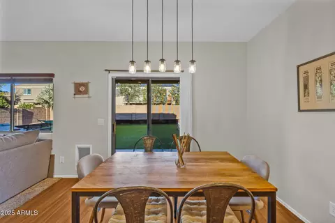 Dining - 2540 E Misty Willow Ln, Phoenix, AZ 85024 photo 1 of 4