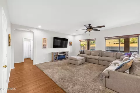 Living - 2540 E Misty Willow Ln, Phoenix, AZ 85024 photo 3 of 4