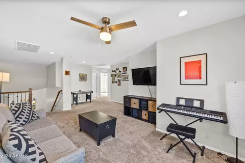 Entry Way - 2540 E Misty Willow Ln, Phoenix, AZ 85024 photo 1 of 2
