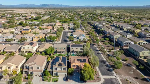 View/Area - 2540 E Misty Willow Ln, Phoenix, AZ 85024 photo 2 of 7