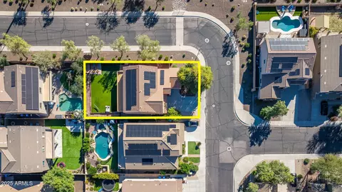 View/Area - 2540 E Misty Willow Ln, Phoenix, AZ 85024 photo 1 of 7