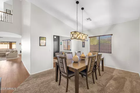 Dining - 2540 E Misty Willow Ln, Phoenix, AZ 85024 photo 3 of 4