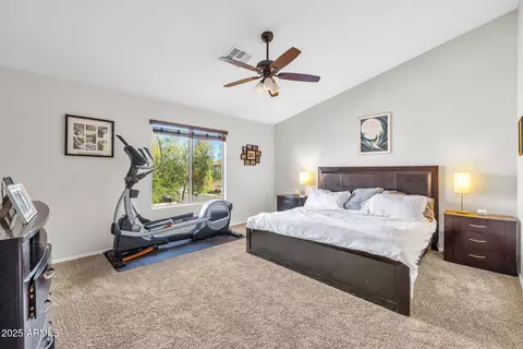 Bedroom - 2540 E Misty Willow Ln, Phoenix, AZ 85024 photo 2 of 5