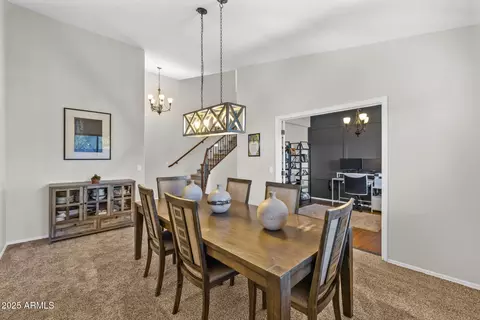 Dining - 2540 E Misty Willow Ln, Phoenix, AZ 85024 photo 4 of 4