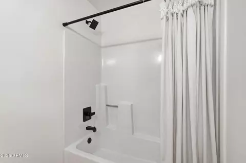 Bath - 4820 N 89th Ave #98, Phoenix, AZ 85037 photo 3 of 3