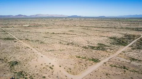 427 W Camelback Rd #24, Tonopah, AZ 85354