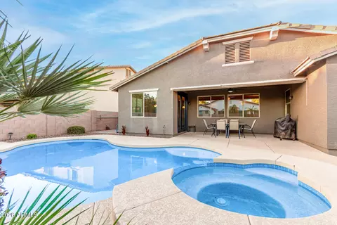 Exterior - 2743 E Narrowleaf Dr, Gilbert, AZ 85298 photo 1 of 4