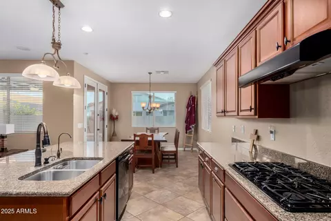 Kitchen - 2743 E Narrowleaf Dr, Gilbert, AZ 85298 photo 2 of 2