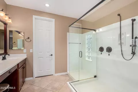 Bath - 2743 E Narrowleaf Dr, Gilbert, AZ 85298 photo 2 of 3