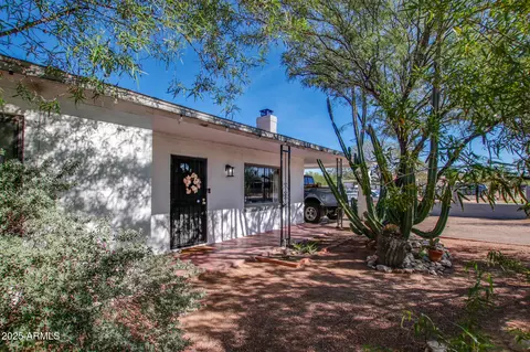 3273 E 27th St, Tucson, AZ 85713