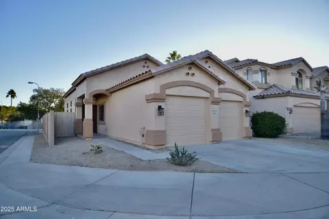 10053 E Capri Ave, Mesa, AZ 85208