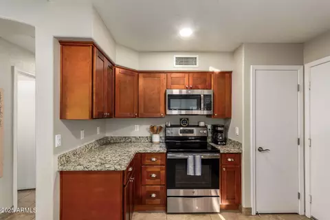 16018 N 3rd Dr, Phoenix, AZ 85023 photo 14